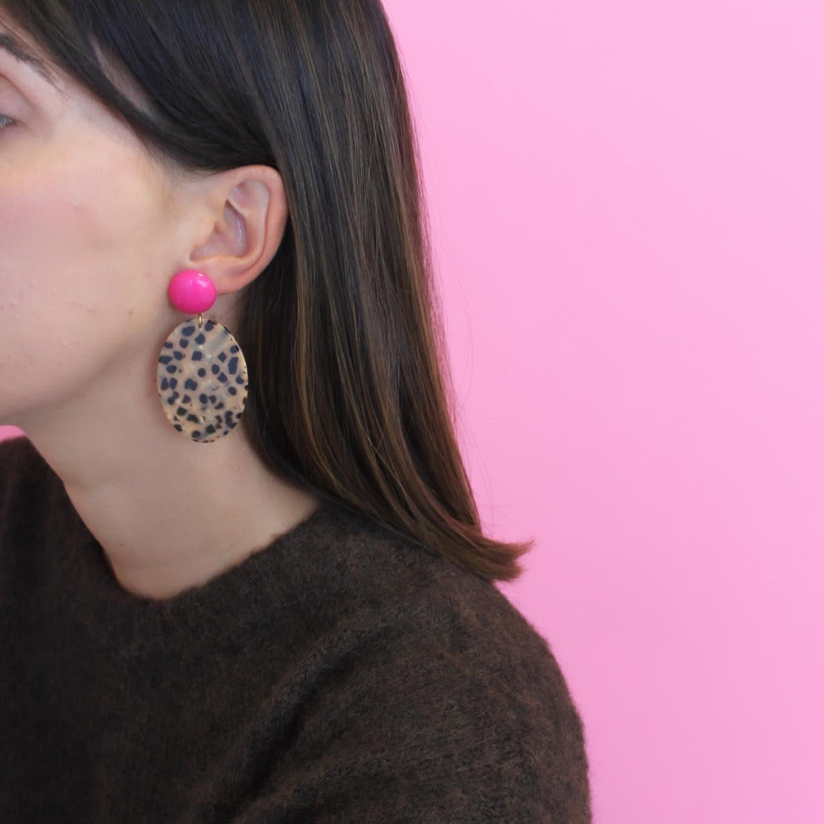 Boucles d’oreilles Ines – Fuchsia & Léopard
