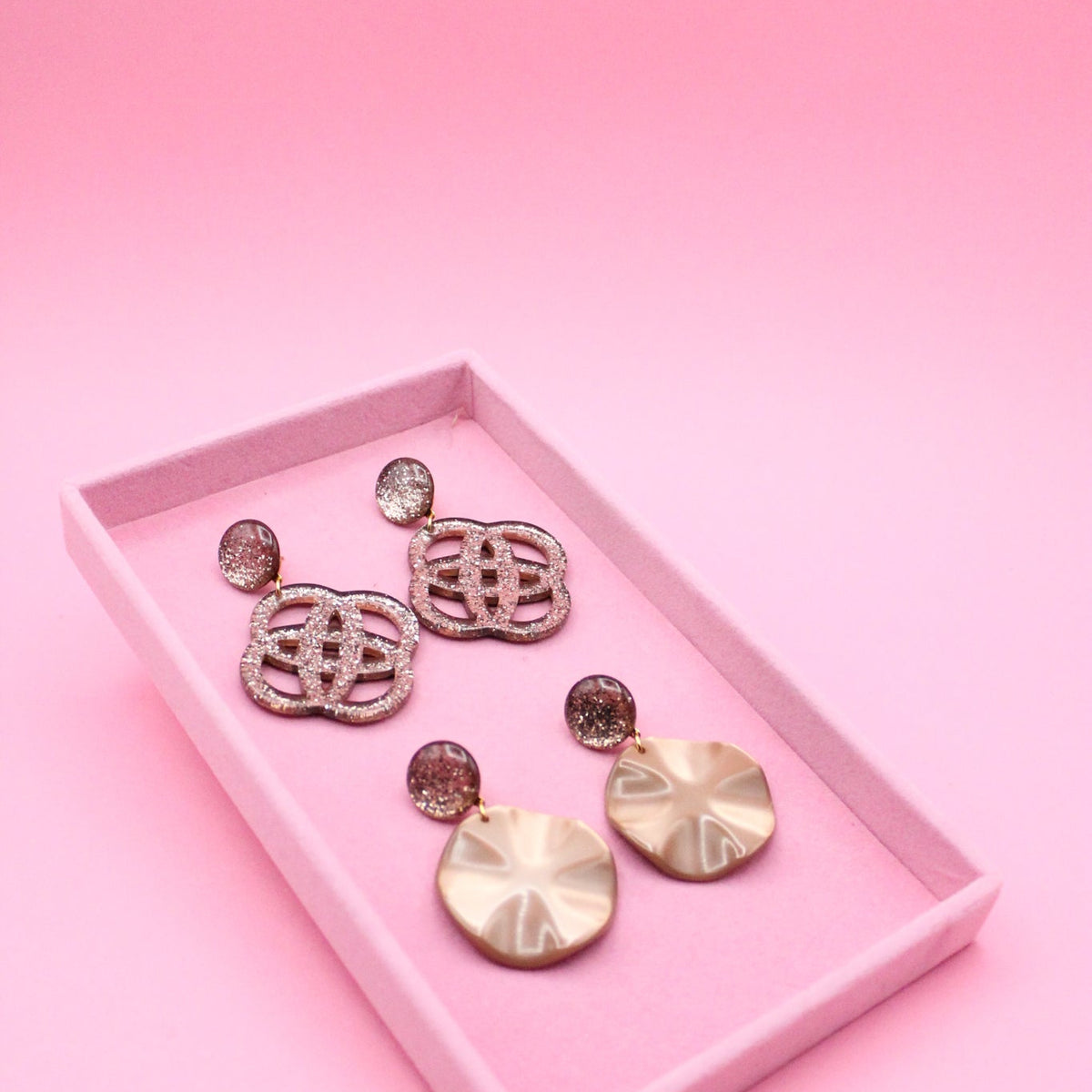 Boucles Livia – Beige & Doré